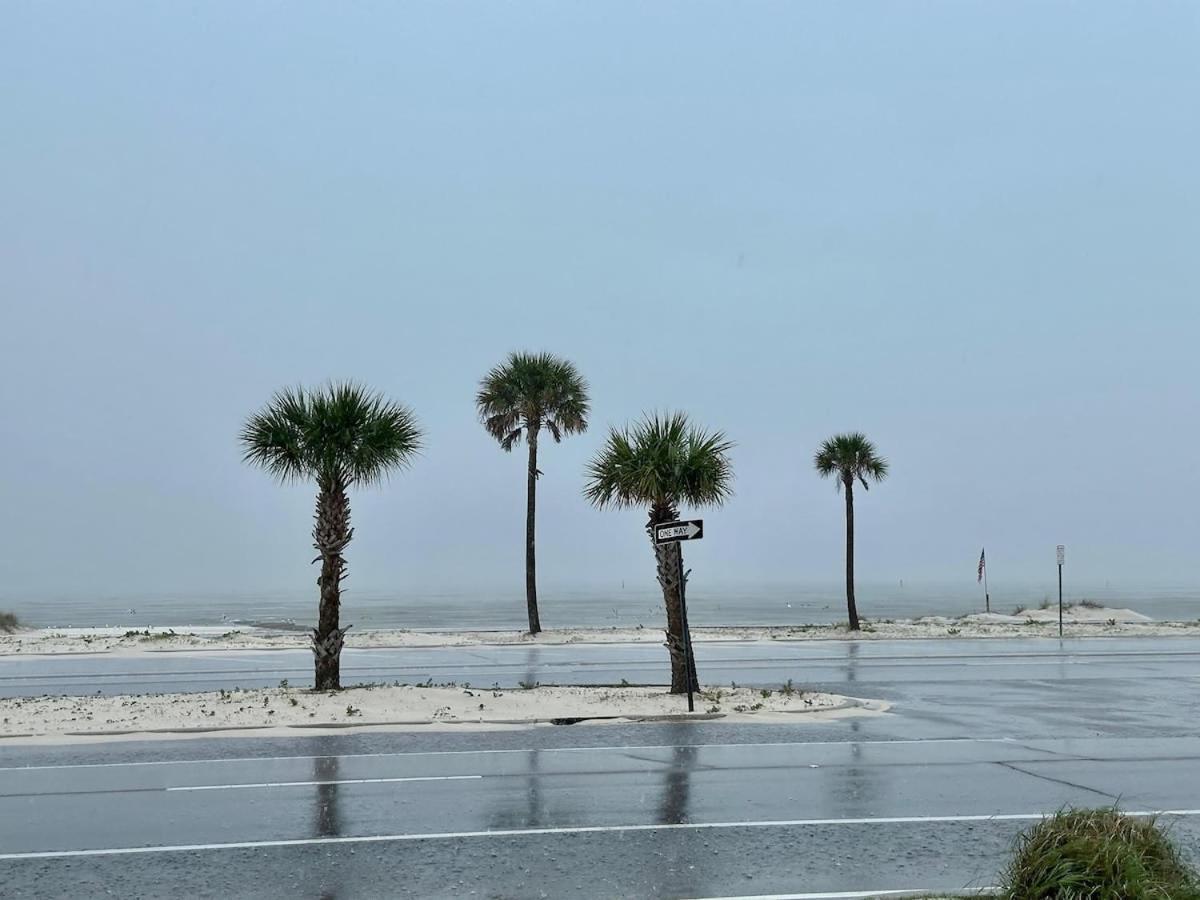 Bare Feet Bungalow -Close To Beach & Dog Friendly Gulfport Buitenkant foto