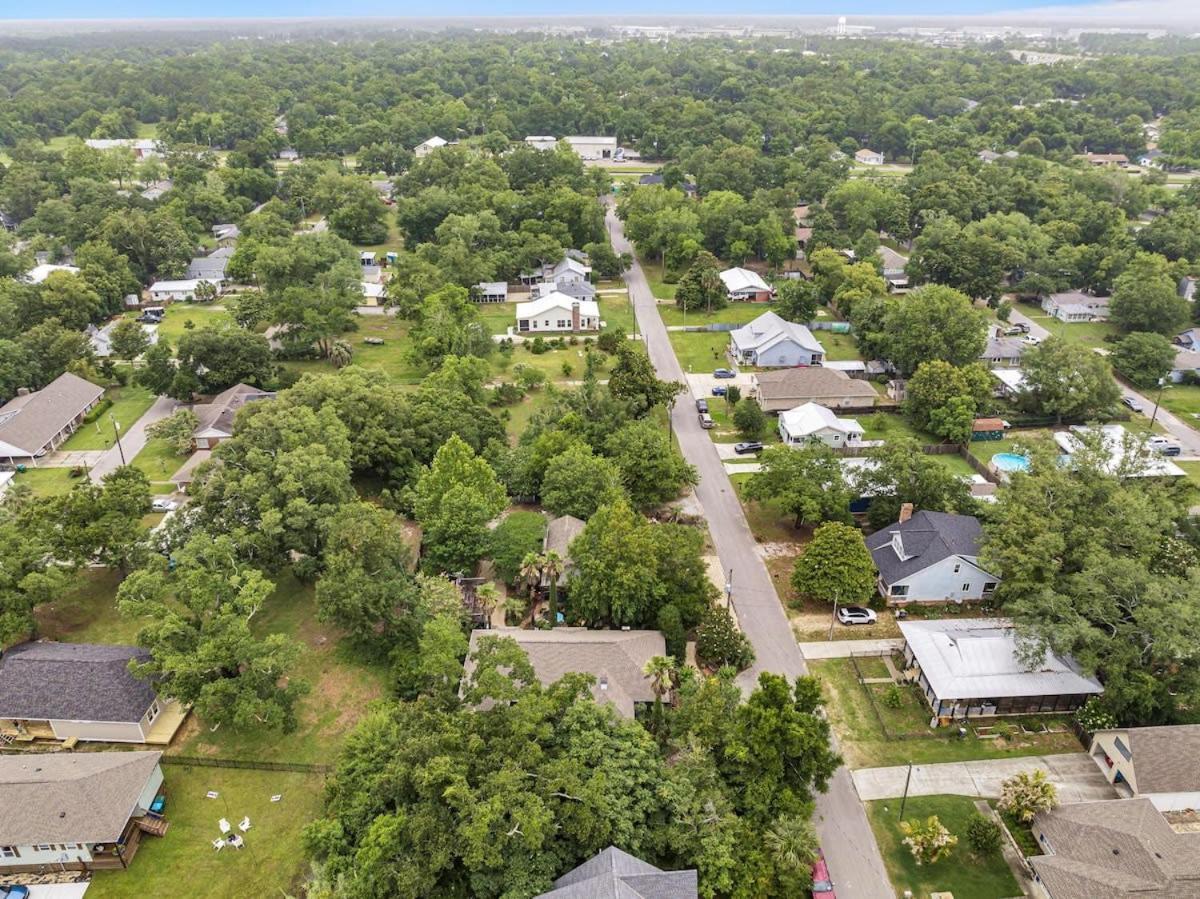Bare Feet Bungalow -Close To Beach & Dog Friendly Gulfport Buitenkant foto