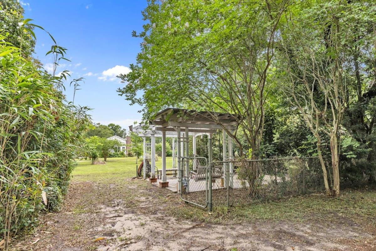 Bare Feet Bungalow -Close To Beach & Dog Friendly Gulfport Buitenkant foto
