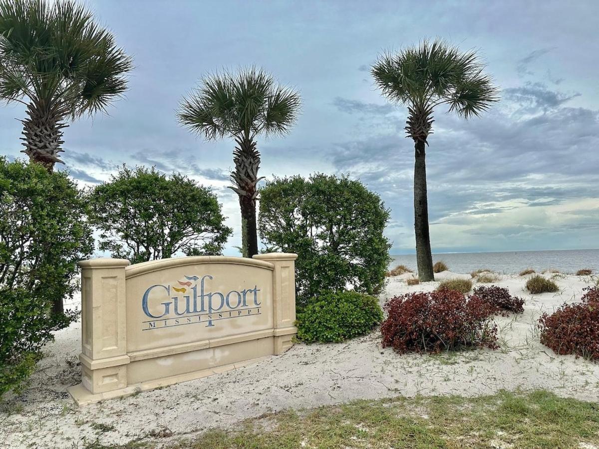 Bare Feet Bungalow -Close To Beach & Dog Friendly Gulfport Buitenkant foto